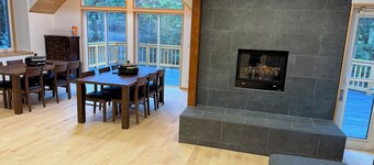 Piccolo Mondo - Beautiful 7 bedroom lodge in lovely Yamanakako - BBQ/Onsen Bath