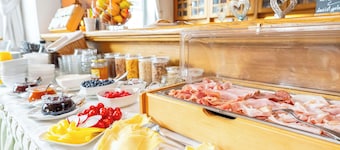 Hotel Krug Double Room | Breakfast | Garden