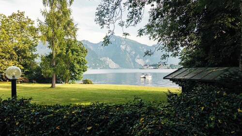 Villa Traunstein | Parking | Sauna | Lakefront