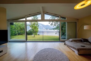 Interior - Villa Traunstein | Parking | Sauna | Lakefront (Traunkirchen)