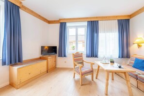 Living area - Hotel Krug Family Room | Breakfast | Garden (Gumpoldskirchen)