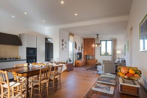Dining - Beautiful brand new villa with pool - DiCasaInSicilia (Menfi)