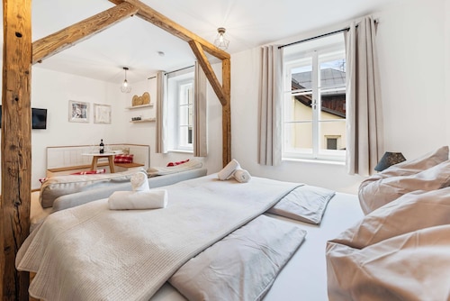 Superior Studio | Kitchen | Parking | Central