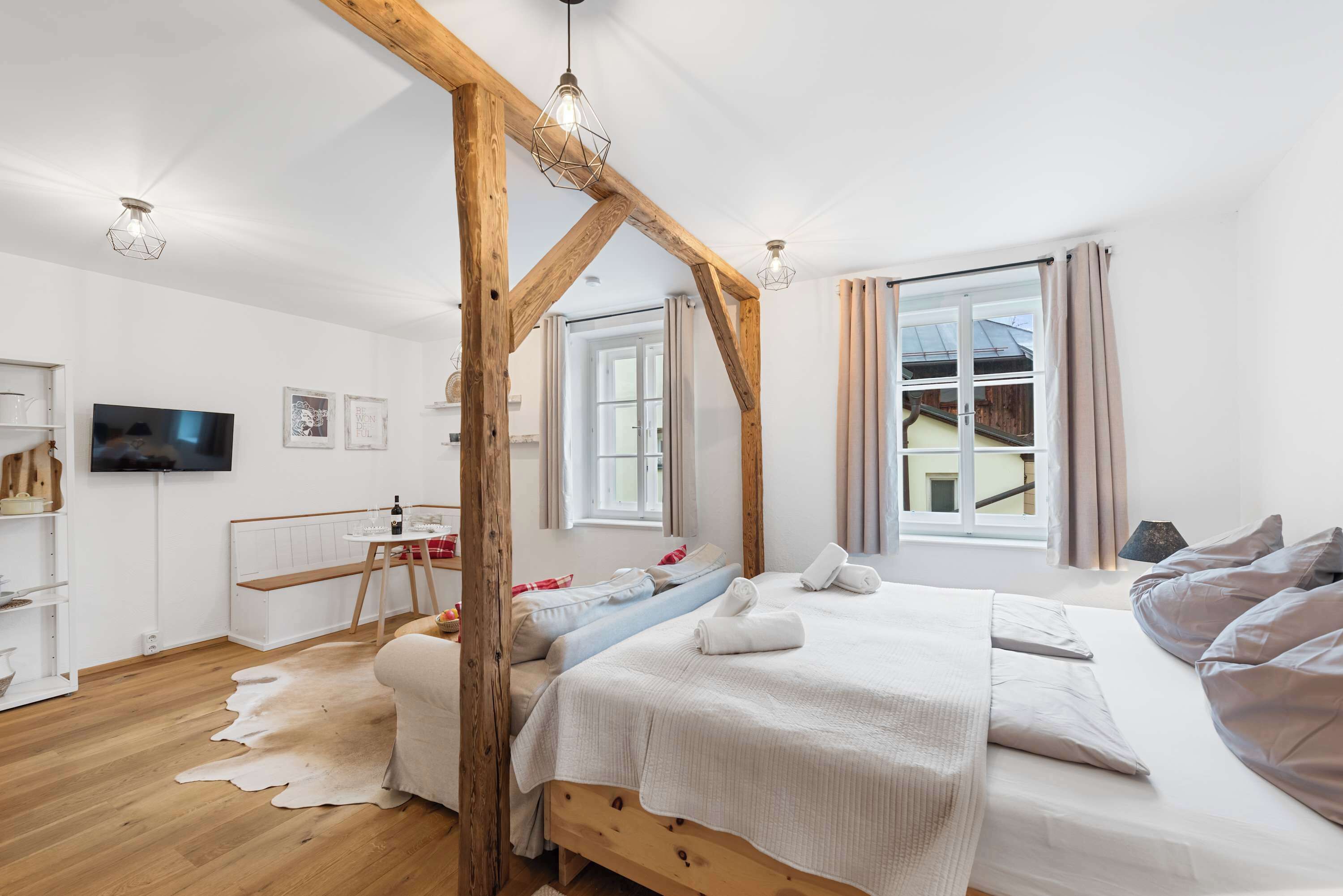 1 bedroom, desk, free WiFi, bed sheets