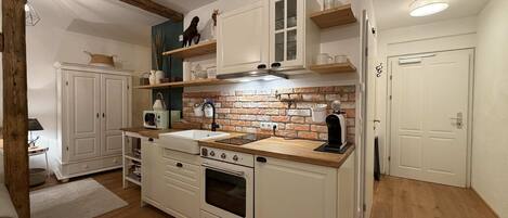 Kühlschrank, Ofen, Herdplatte, Geschirrspüler