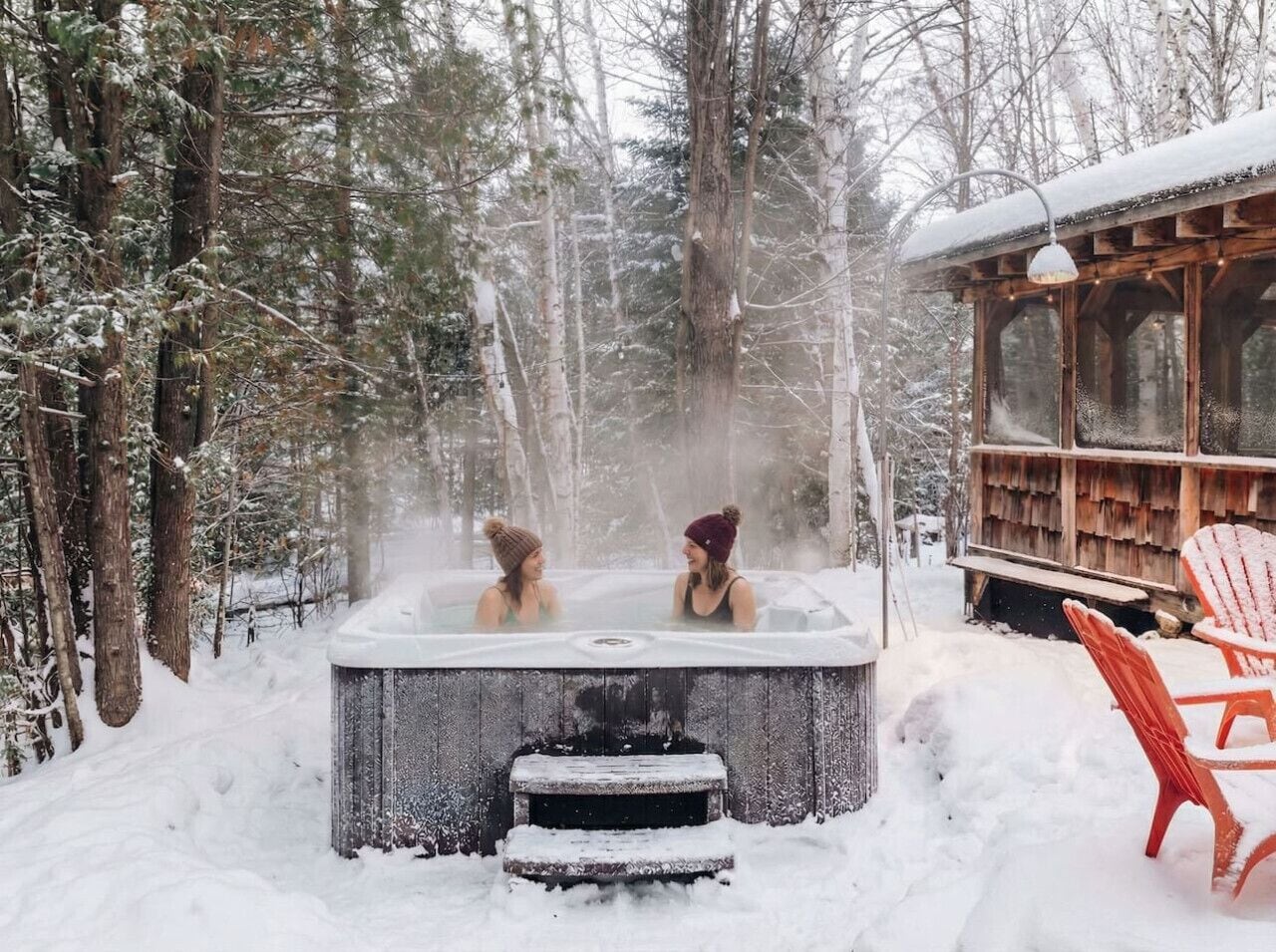 Outdoor spa tub