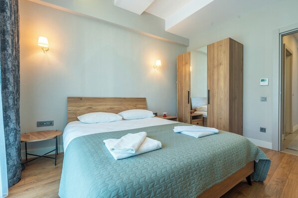 Iron/ironing board, WiFi, bed sheets - Luxury 1BR in Sirius Town • Pool, Spa & Fitness Center - Snitch (Antalya)