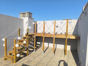 Children’s area - Penthouse in the heart of the Delta overlooking the river next to the river. (Deltebre)
