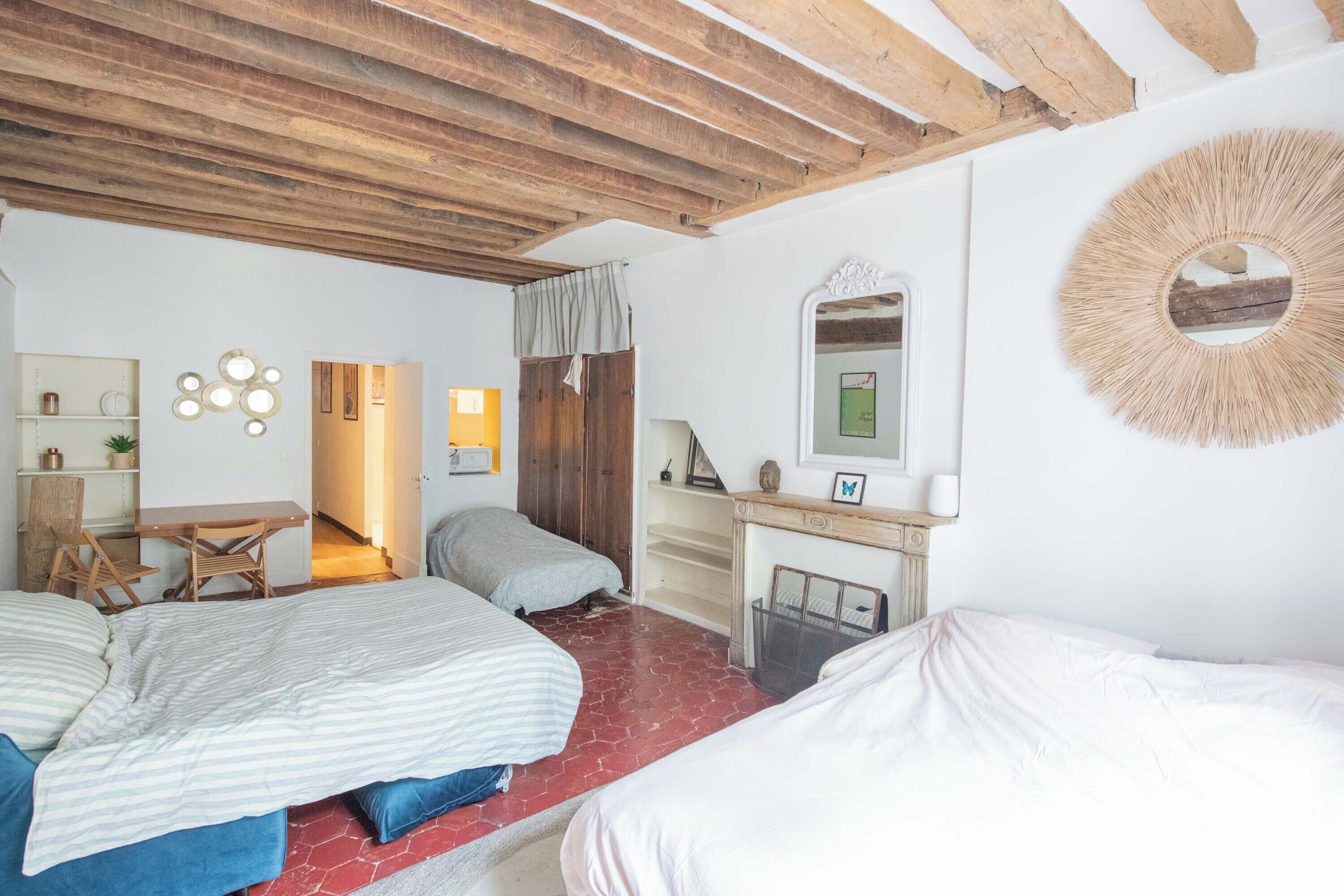 Fer et planche à repasser, Wi-Fi, literie fournie