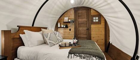 Wi-Fi de cortesia, roupa de cama