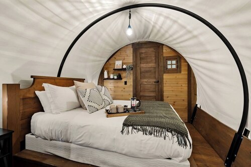Covered Wagon with Salt Water Hot Tub