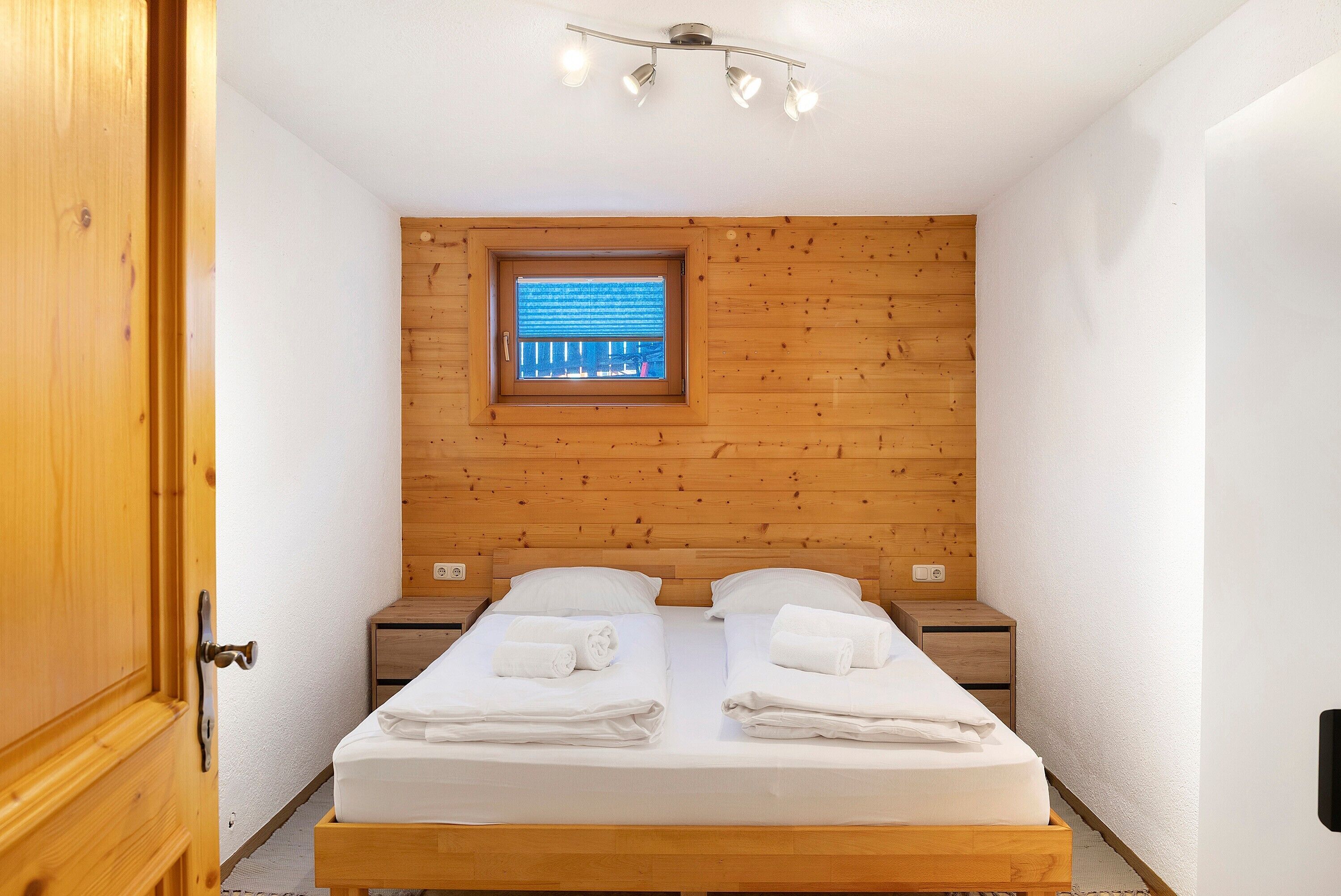 Bügeleisen/Bügelbrett, WLAN, Bettwäsche