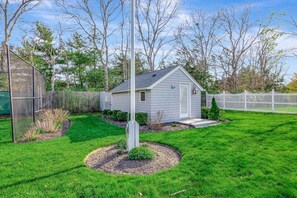 المنطقة المحيطة بالمنشأة