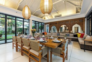 Living area - Villa Iluka Seminyak by SooBali (Seminyak)