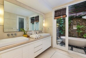 Bathrobes - Villa Iluka Seminyak by SooBali (Seminyak)
