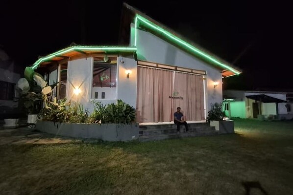 Exterior - Waterfall Whispers & Coffee Aromas – A Cozy Family Retreat (Mysore)