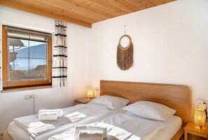 2 Schlafzimmer, Schreibtisch, Bügeleisen/Bügelbrett, WLAN