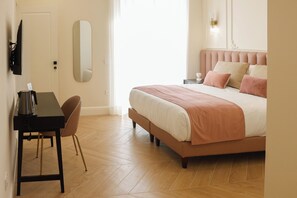 Deluxe Double or Twin Room, Balcony, City View | In-room safe, laptop workspace, soundproofing, iron/ironing board - Sofia Suites &Rooms (Pompei)