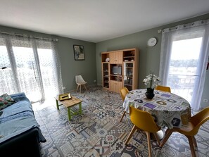 Interior - Beautiful new apartment near beach and shops, includes air conditioning (Argelès-sur-Mer)