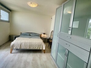 3 bedrooms
