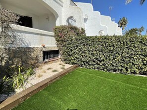 Property grounds - Sea Front Chalet in Miami Platja (Miami Playa)