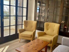 Interior - Sea Front Chalet in Miami Platja (Miami Playa)