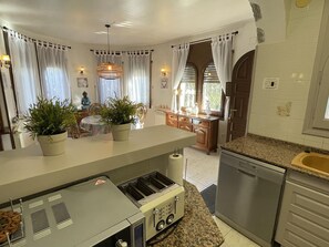 Fridge, microwave, oven, dishwasher - Villa with Private Pool, Parking, A/C in Miami Playa (Miami Playa)