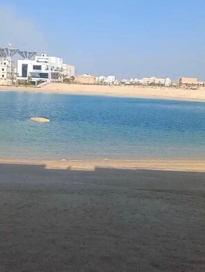 Uitzicht op strand/zee