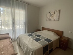 2 bedrooms - Family Apartment in Miami Platja with Pool (Miami Playa)