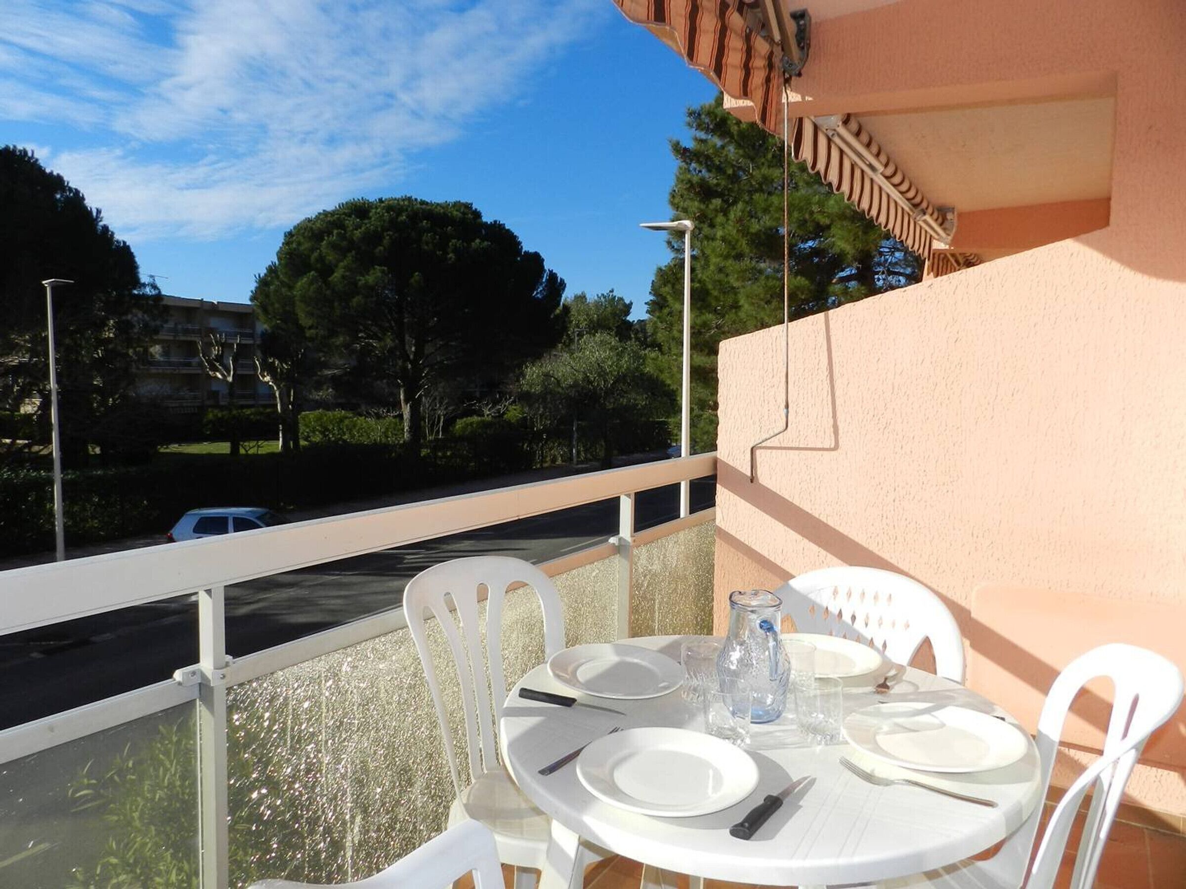 屋外ダイニングエリア