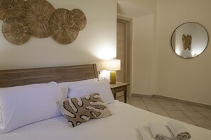 Iron/ironing board, WiFi, bed sheets - Lake Dream House - Apt Private Terrace w/Stunning Isola Comacina (Ossuccio)