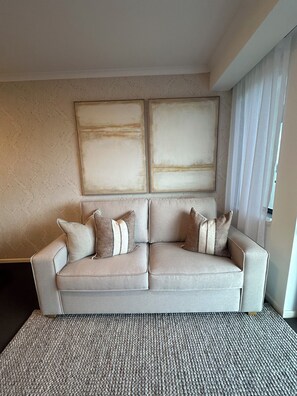 TV - Kangaroo Point Luxury Riverfront Apartment (Kangaroo Point)