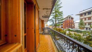 Apartment, 2 Schlafzimmer, Balkon | Balkon