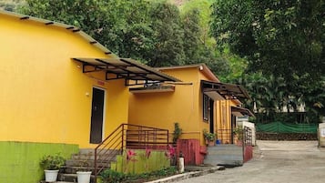 Bagian depan properti