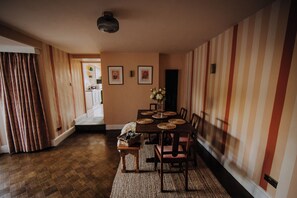 Bed sheets - The Pheasant Lodge (Grange-over-Sands)