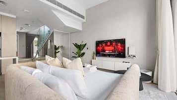 Desk, iron/ironing board, travel cot, WiFi