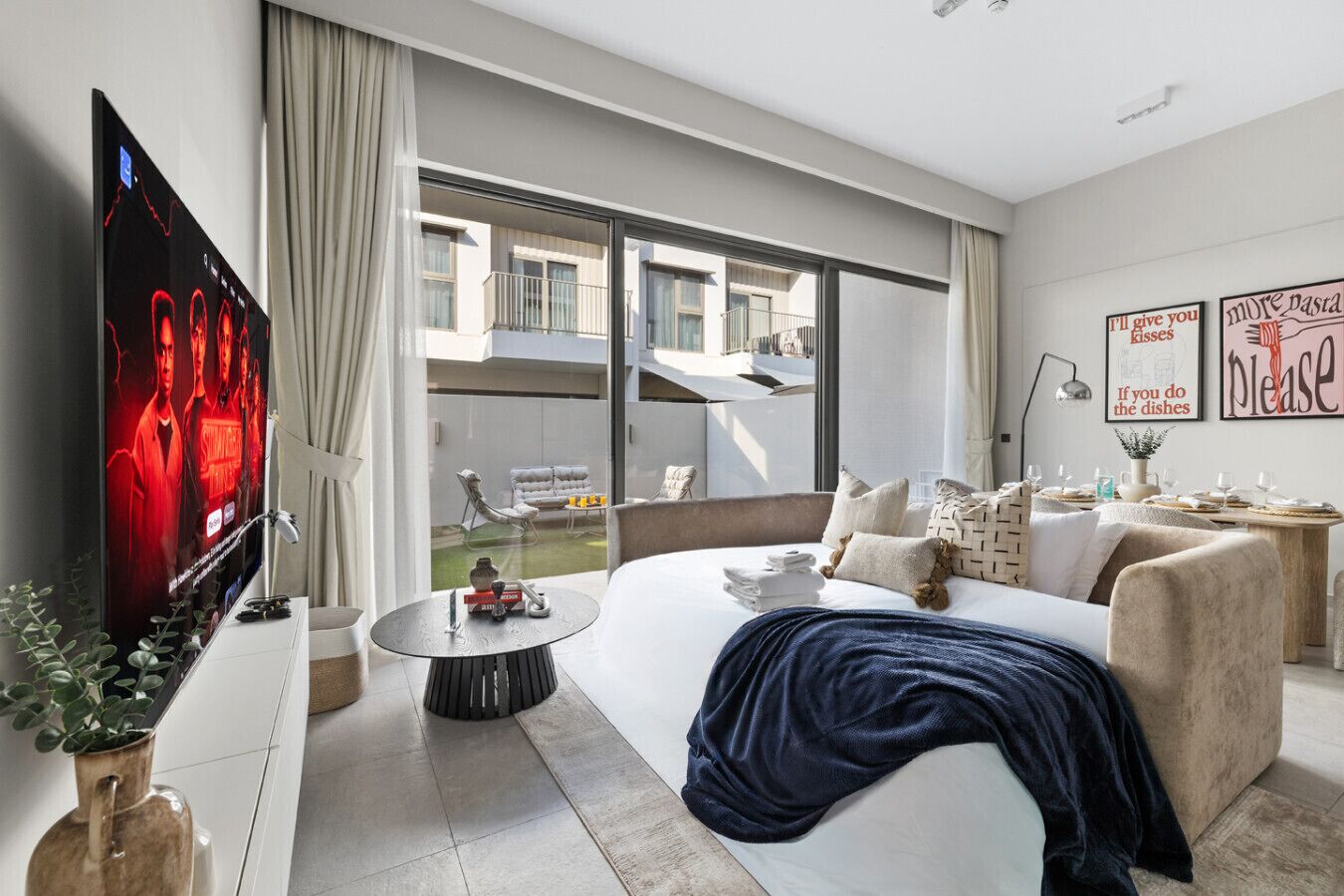 Desk, iron/ironing board, travel cot, WiFi