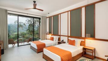 In-room safe, soundproofing, iron/ironing board, free WiFi