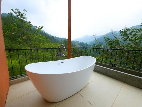 Chambre Double « Premier », balcon, vue montagne | Coffres-forts dans les chambres, chambres insonorisées