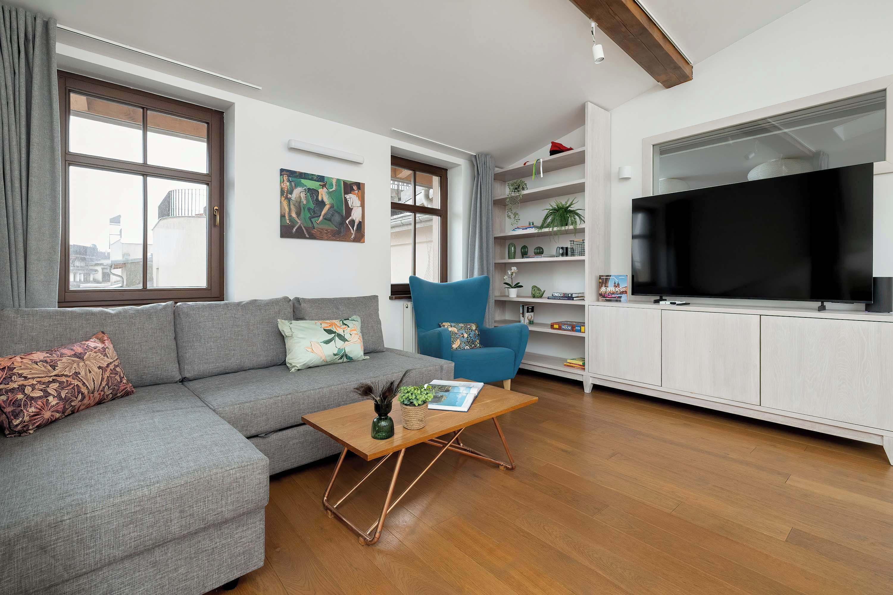 Spacious Apartment | Terrace, Air Conditioning, Workspace - 크라쿠프