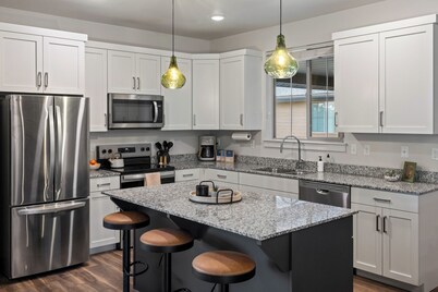 Family 3BR Mountain Stay on Midway Main St Near Park City & Deer Valley Ski Resorts