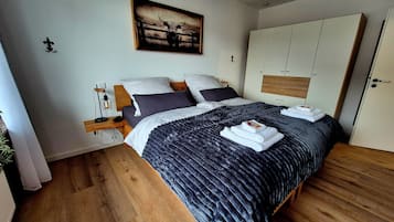 Bügeleisen/Bügelbrett, WLAN, Bettwäsche