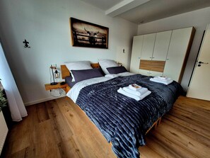 Iron/ironing board, WiFi, bed sheets - Design Apartment Dornröschen with Terrace and Garage in Olpe, Near Lake Biggesee (Olpe)