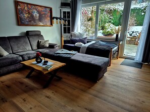 Télévision, chaîne hi-fi