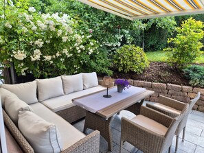 Outdoor dining - Design Apartment Dornröschen with Terrace and Garage in Olpe, Near Lake Biggesee (Olpe)