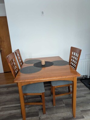 Dining - La sainte Marguerite - #3 - Comfortable Room for Students and Professionals! (Trois-Rivières)