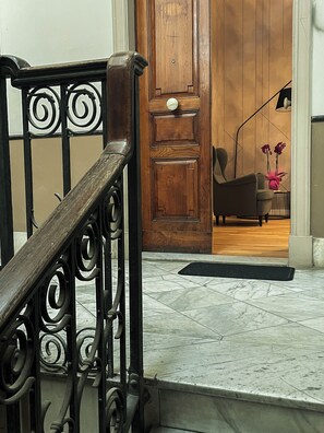 Interior entrance - Tambasia affittacamere (Catania)