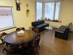 Habitación, lanai, vistas al jardín | Zona de estar
