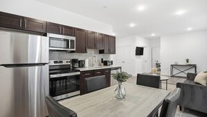 Coffee/tea maker, fridge, microwave, oven - Refreshed 1BR/1BA in Fairmount Square (Philadelphia)