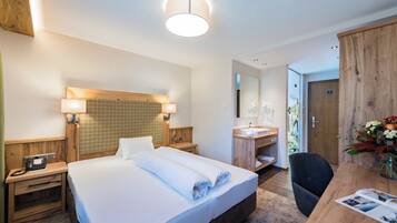 ๋์์ธ ๋๋ธ๋ฃธ | ๊ฐ์ค ๋ด ๊ธ๊ณ , ๋ฌด๋ฃ WiFi, ์นจ๋ ์ํธ